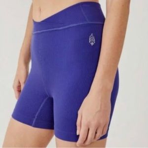Free People Movement Free Throw Shorts in Outer space X-Small